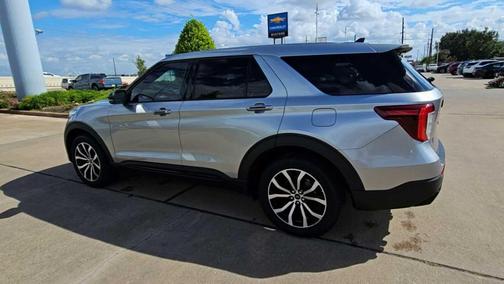 2021 Ford Explorer ST