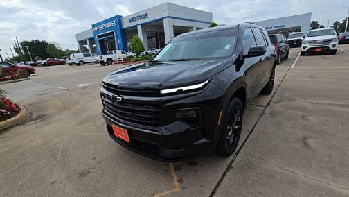 Mosaic Black Metallic 2025 Chevrolet Traverse LT