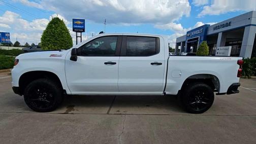 2022 Chevrolet Silverado 1500 Custom Trail Boss