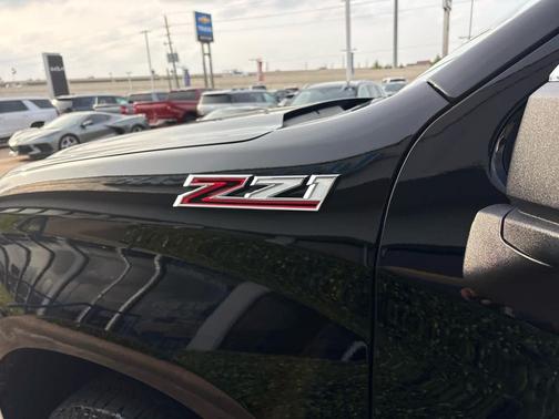 Black 2025 Chevrolet Silverado 1500 LT