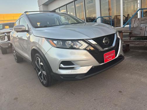 2022 Nissan Rogue Sport SL