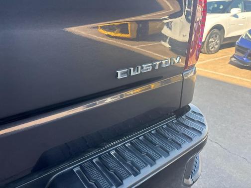 2023 Chevrolet Silverado 1500 Custom Trail Boss