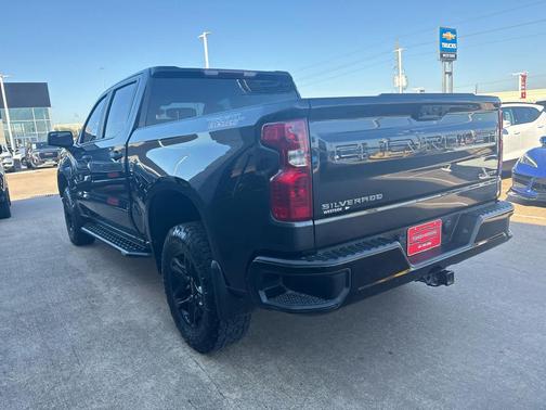 2023 Chevrolet Silverado 1500 Custom Trail Boss