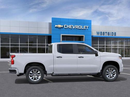 2025 Chevrolet Silverado 1500 Custom