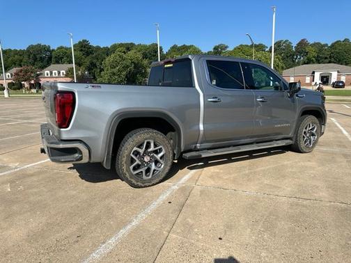 Sterling Metallic 2024 GMC Sierra 1500 SLT