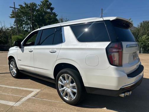 Iridescent Pearl Tricoat 2023 Chevrolet Tahoe High Country