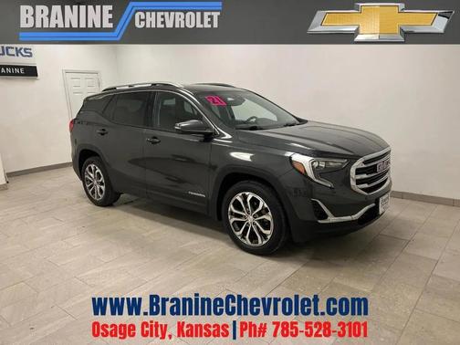 Graphite Gray Metallic 2021 GMC Terrain SLT