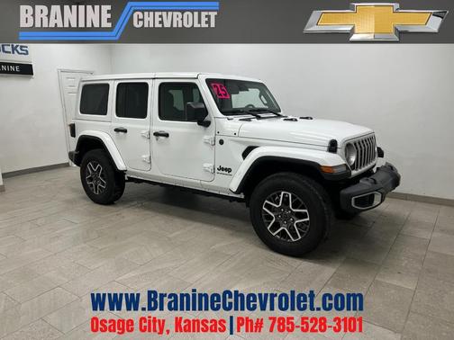 2025 Jeep Wrangler 4-Door Sahara 4x4