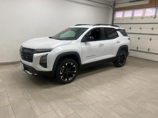 Polar White Tricoat 2026 Chevrolet Equinox FWD RS