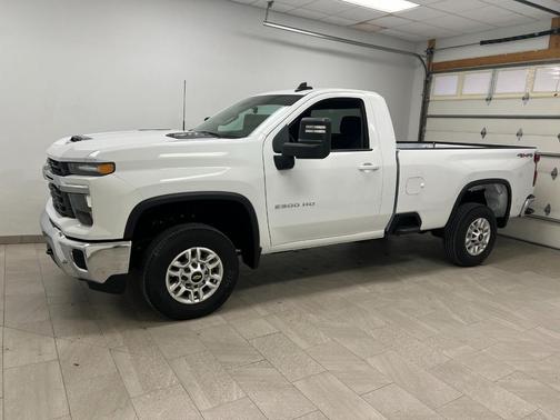 Summit White 2026 Chevrolet Silverado 2500 LT