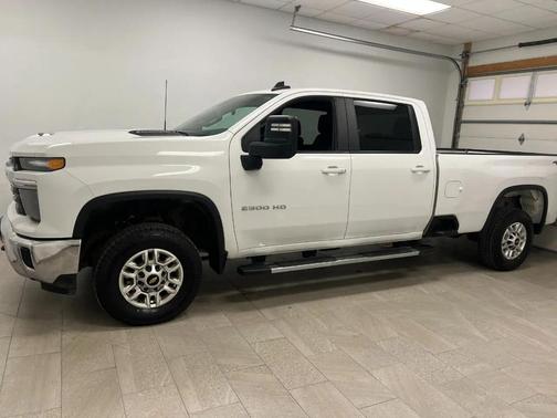Summit White 2025 Chevrolet Silverado 2500 LT