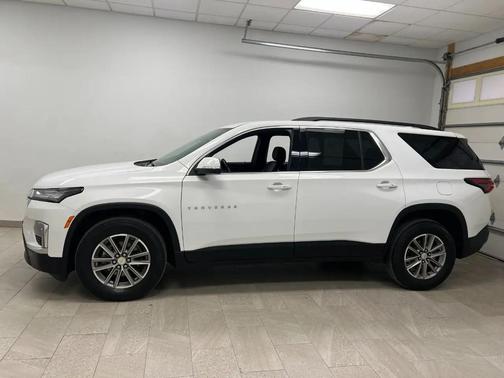 Summit White 2023 Chevrolet Traverse LT Leather