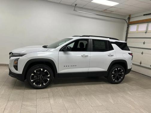 Polar White Tricoat 2026 Chevrolet Equinox AWD RS