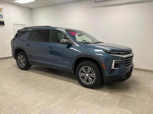 Lakeshore Blue 2025 Chevrolet Traverse LT