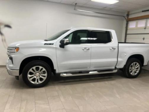 Polar White Tricoat 2026 Chevrolet Silverado 1500 LTZ