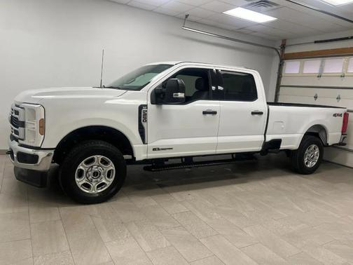 Oxford White 2026 Ford F-250 XLT