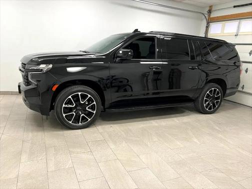2023 Chevrolet Suburban RST