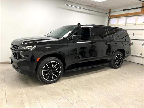 2023 Chevrolet Suburban RST