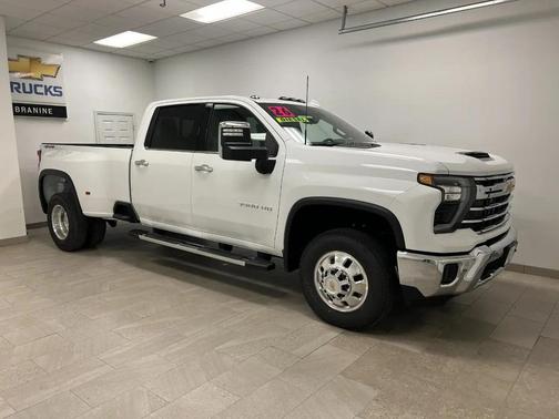Summit White 2026 Chevrolet Silverado 3500 LTZ
