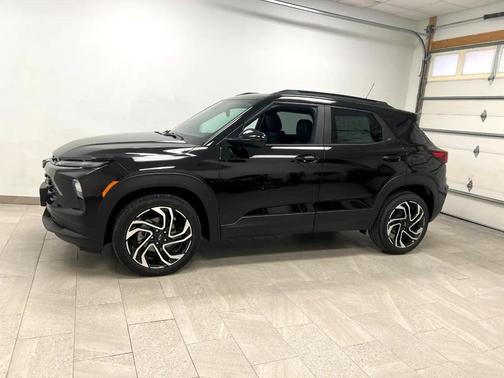 Mosaic Black Metallic 2026 Chevrolet Trailblazer RS