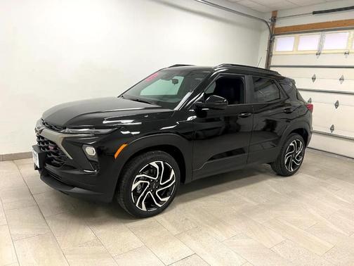 Mosaic Black Metallic 2026 Chevrolet Trailblazer RS