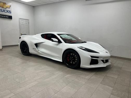 Arctic White 2026 Chevrolet Corvette Z06