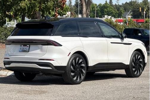 2024 Lincoln Nautilus Reserve