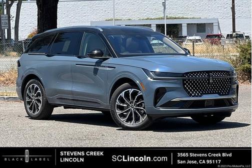 2025 Lincoln Nautilus Reserve