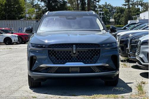 2025 Lincoln Nautilus Black Label