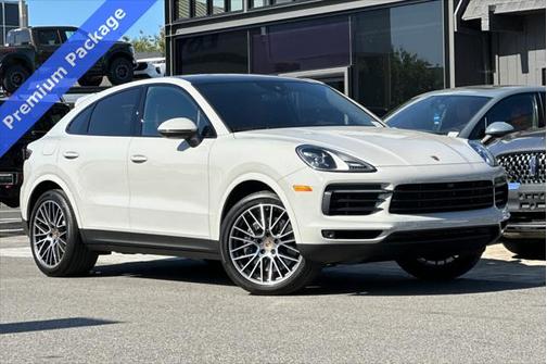 2022 Porsche Cayenne Base