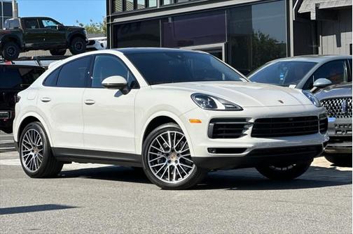 2022 Porsche Cayenne Base