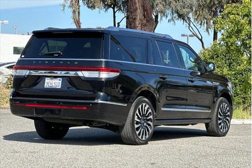 2022 Lincoln Navigator Black Label