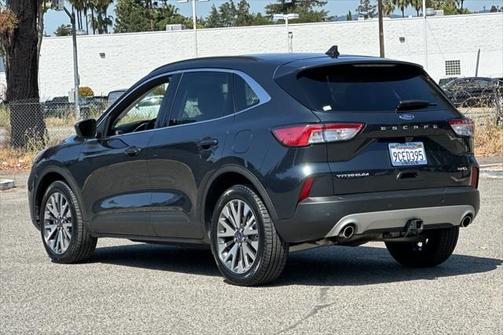 2022 Ford Escape Titanium