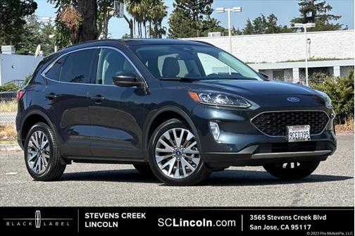 2022 Ford Escape Titanium