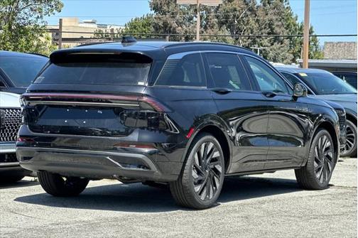 2025 Lincoln Nautilus Black Label