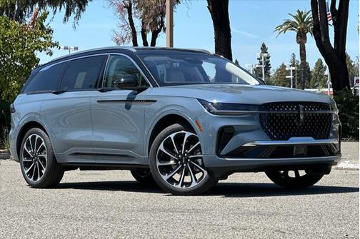 2025 Lincoln Nautilus Black Label