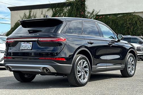 2023 Lincoln Corsair Standard