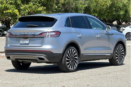 2022 Lincoln Nautilus Black Label