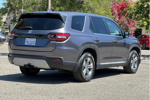 2024 Honda Pilot EX-L 7 Passenger
