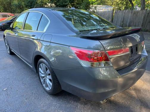 Polished Metal Metallic 2011 Honda Accord SE