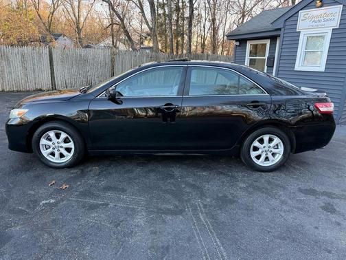 2010 Toyota Camry LE