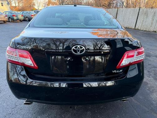 2010 Toyota Camry LE