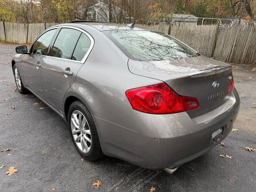 2009 INFINITI G37x Base