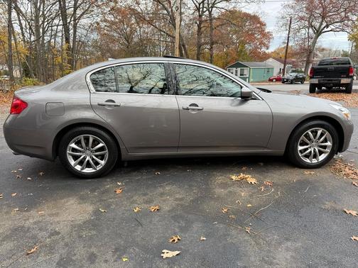 2009 INFINITI G37x Base