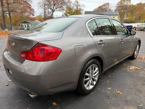 2009 INFINITI G37x Base