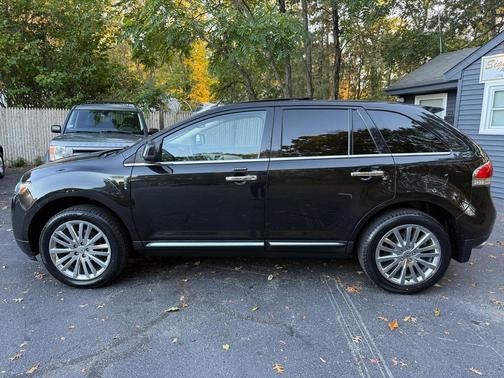 2011 Lincoln MKX Base