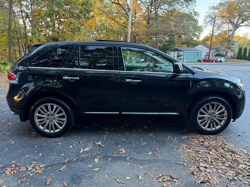 2011 Lincoln MKX Base