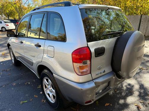 2003 Toyota RAV4 Base