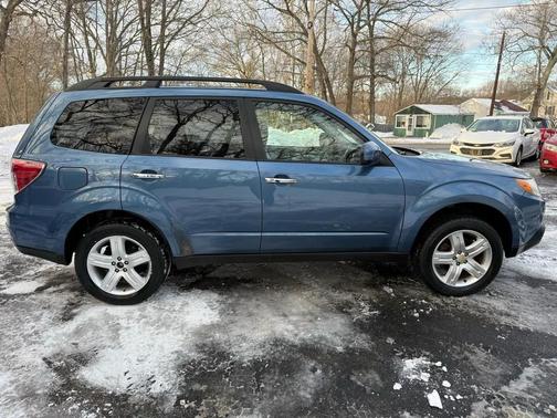 2010 Subaru Forester 2.5 X Premium