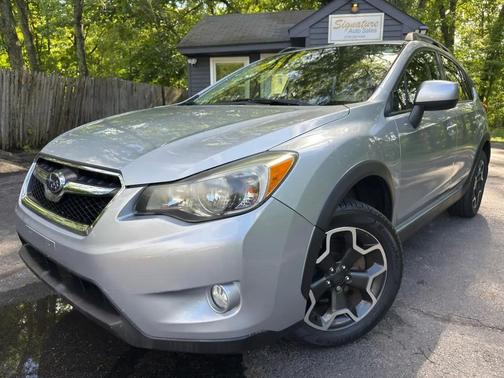 Ice Silver Metallic 2013 Subaru XV Crosstrek 2.0i Limited